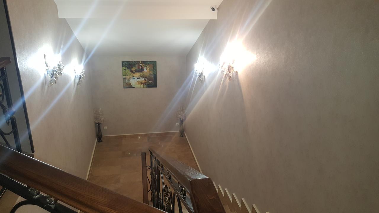 Eridana Hotel Jerevan Buitenkant foto