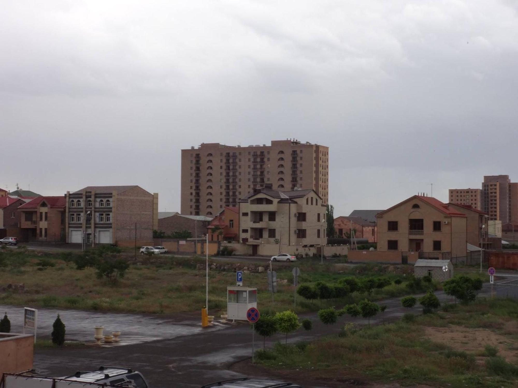 Eridana Hotel Jerevan Buitenkant foto