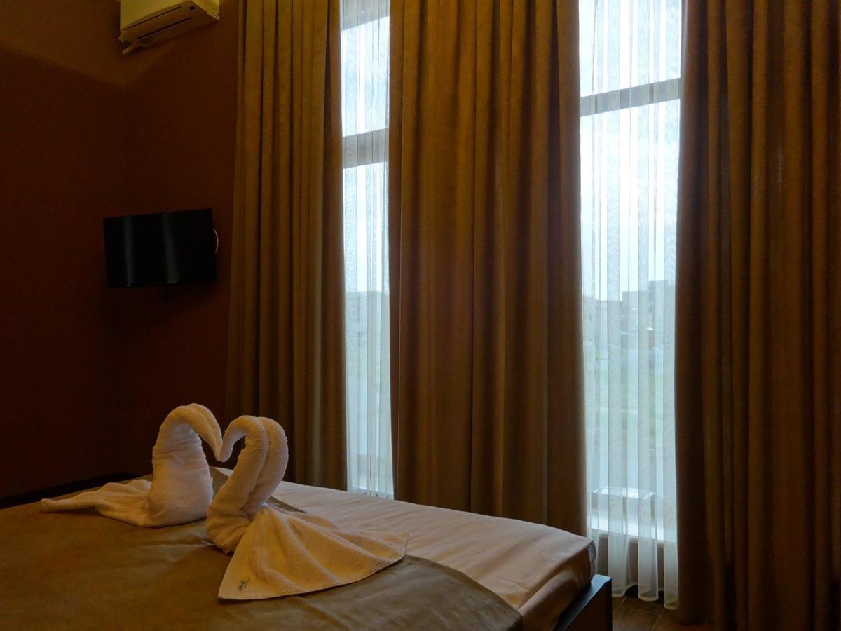 Eridana Hotel Jerevan Buitenkant foto
