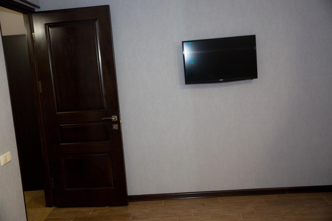 Eridana Hotel Jerevan Buitenkant foto