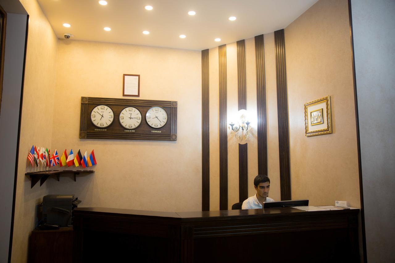 Eridana Hotel Jerevan Buitenkant foto