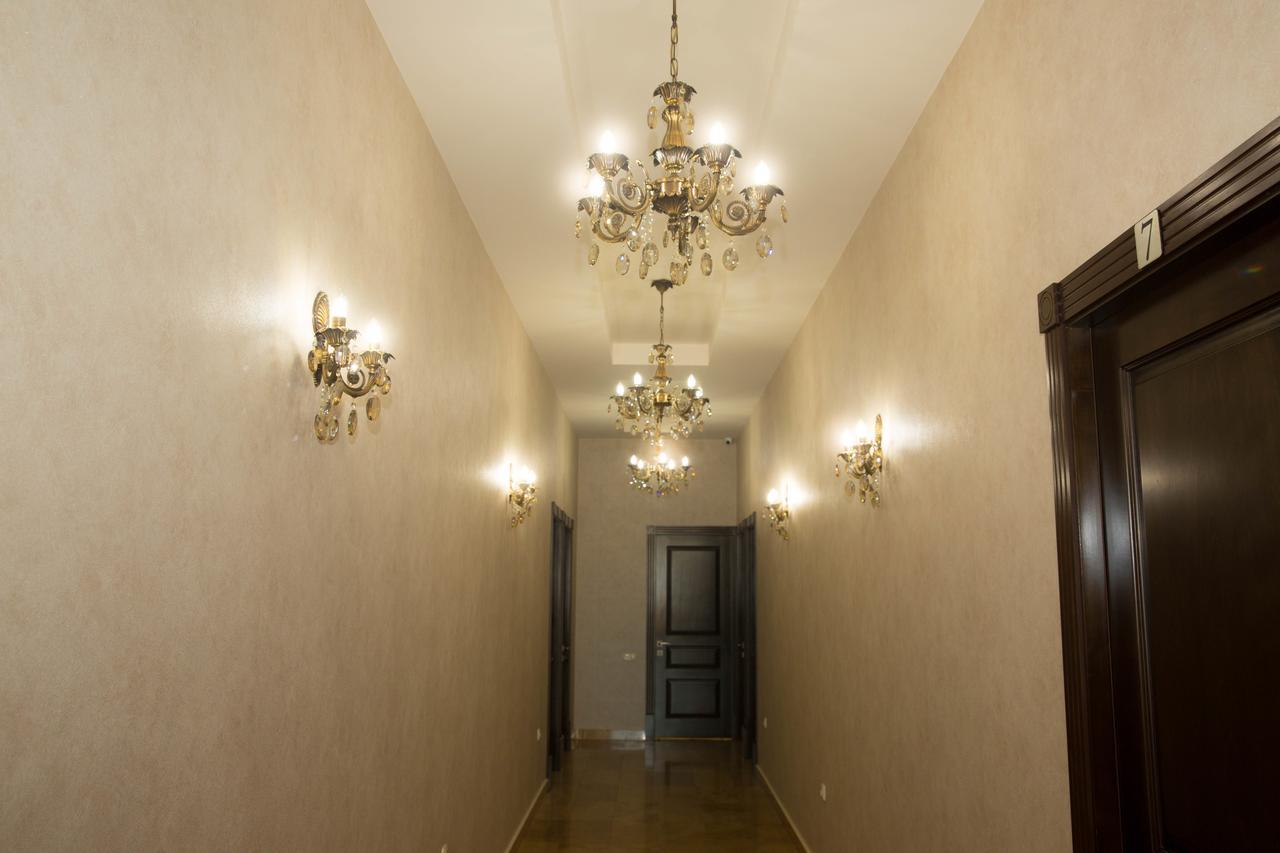 Eridana Hotel Jerevan Buitenkant foto