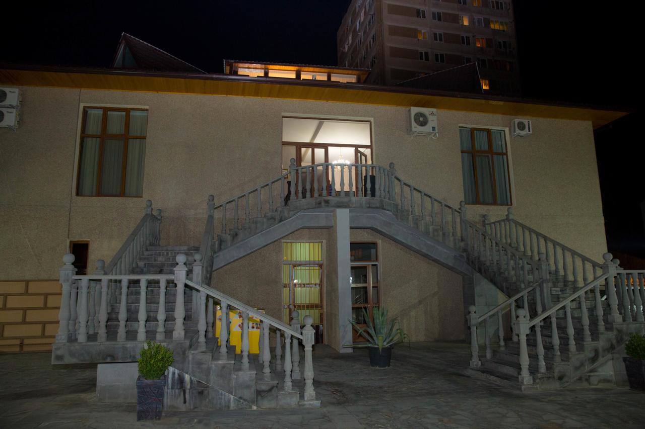 Eridana Hotel Jerevan Buitenkant foto