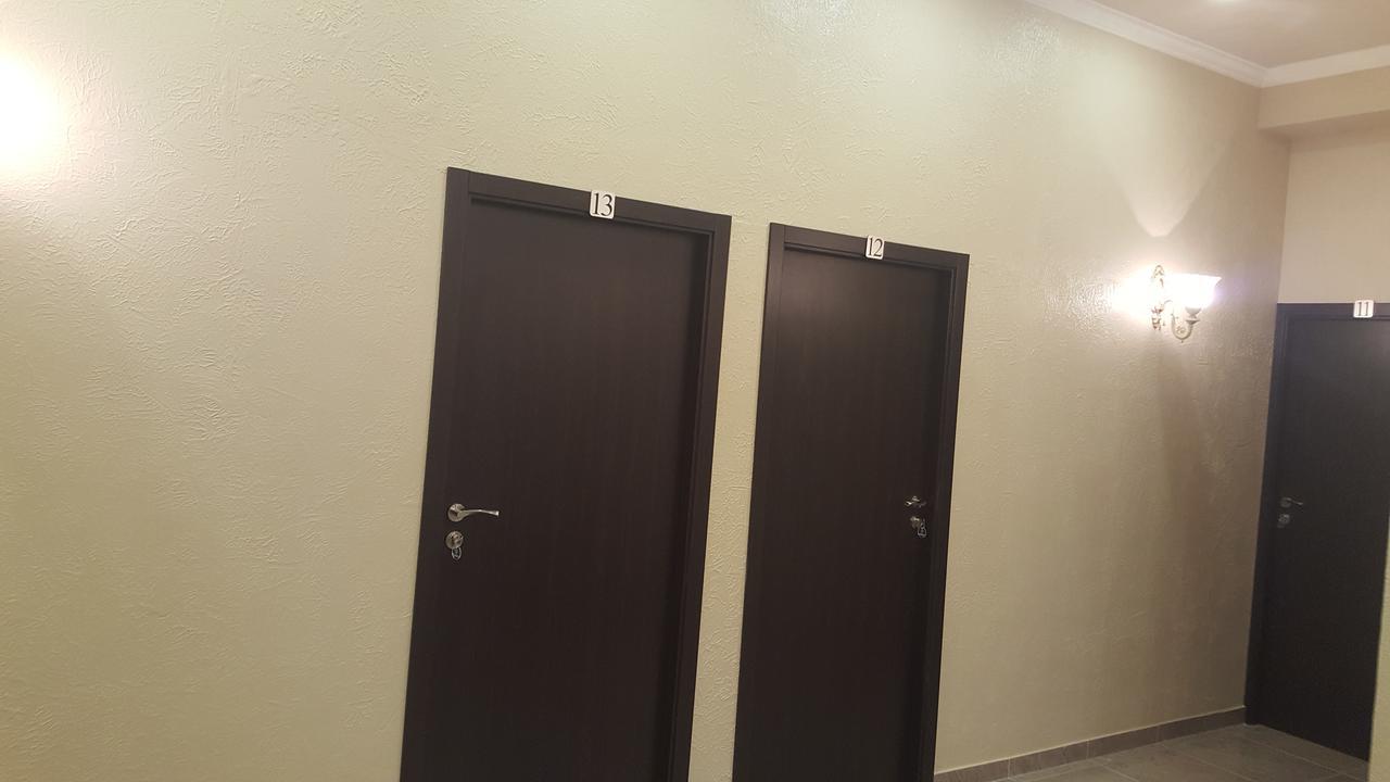 Eridana Hotel Jerevan Buitenkant foto