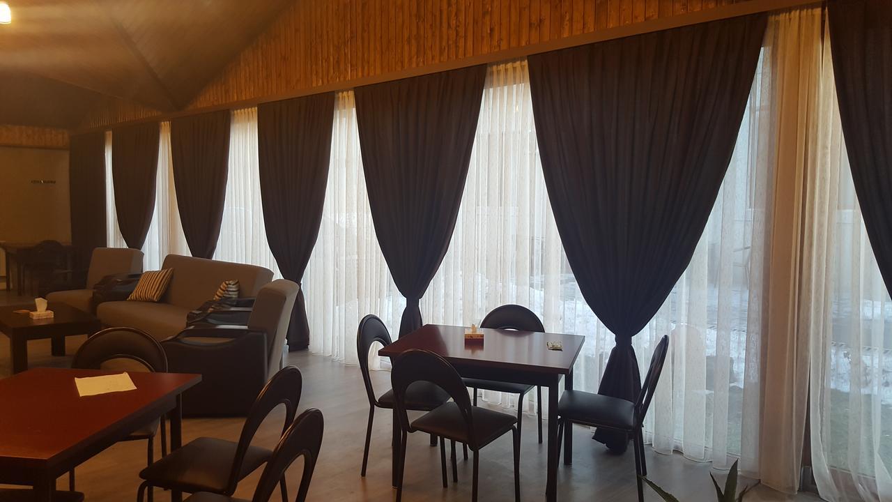 Eridana Hotel Jerevan Buitenkant foto