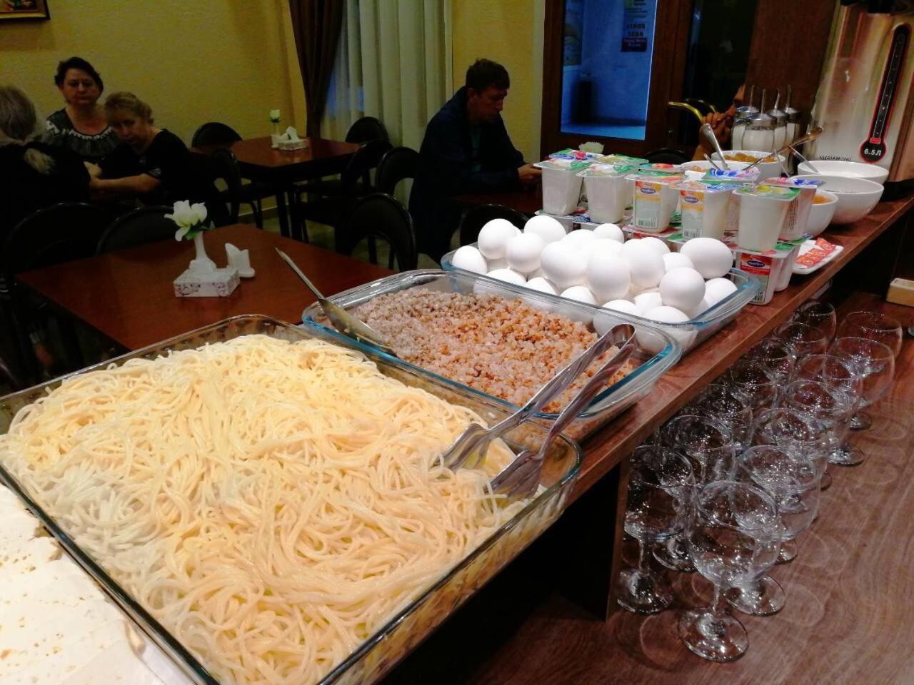 Eridana Hotel Jerevan Buitenkant foto