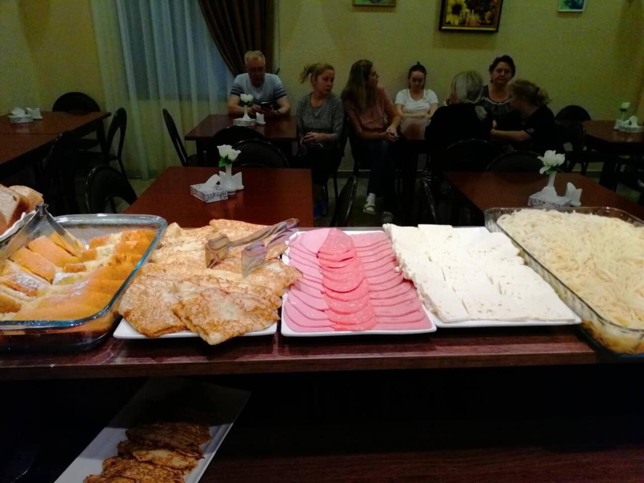 Eridana Hotel Jerevan Buitenkant foto
