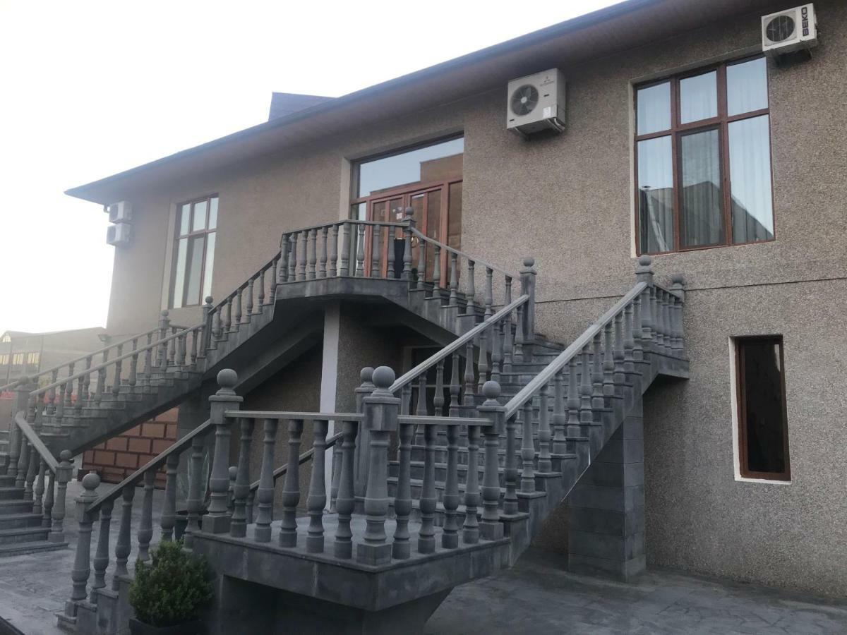 Eridana Hotel Jerevan Buitenkant foto